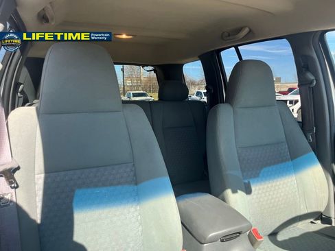 Used 2006 Jeep Liberty Sport image 36