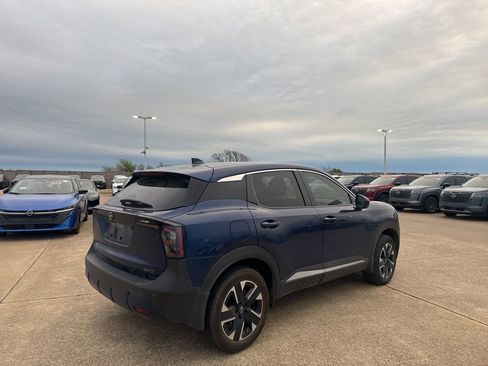 Certified 2025 Nissan Kicks SV image 17