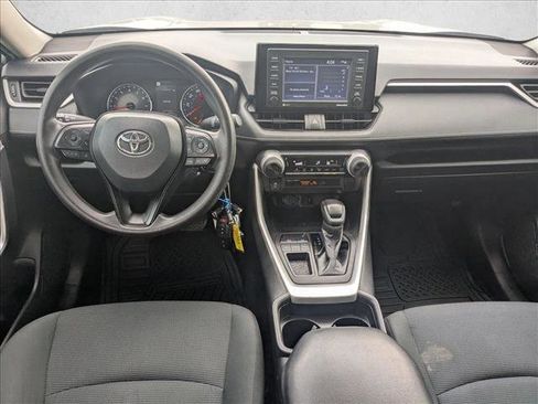 Used 2021 Toyota RAV4 LE FWD image 16