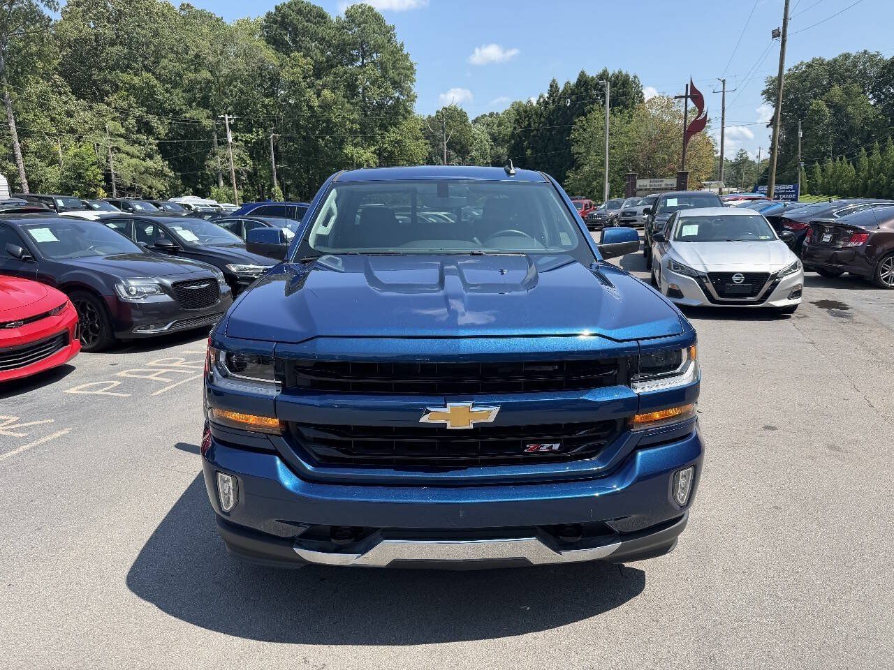 Used 2018 Chevrolet Silverado 1500 LT w/ All Star Edition AWD/4WD image 2