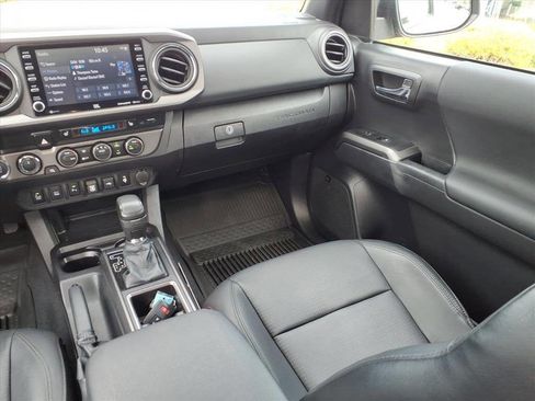 Used 2023 Toyota Tacoma TRD Off-Road w/ TRD Premium Off Road Package image 11