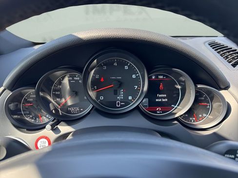 Used 2014 Porsche Cayenne image 24