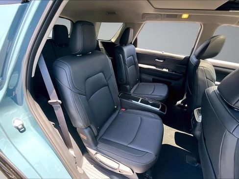 New 2026 Nissan Pathfinder SL FWD image 10