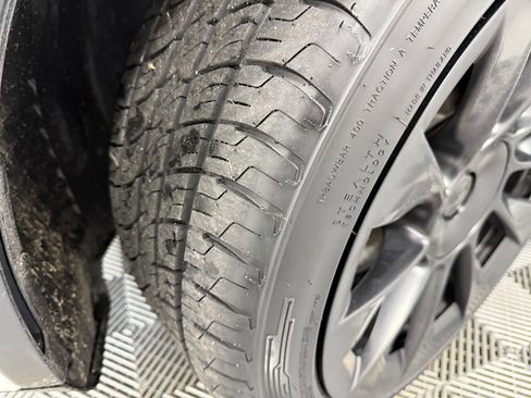 Used 2020 Tesla Model Y Long Range image 30