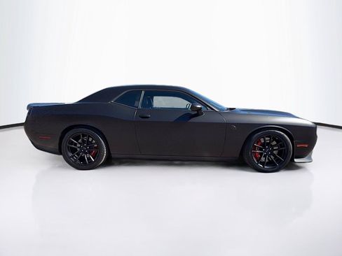 Used 2023 Dodge Challenger SRT Hellcat RWD image 2