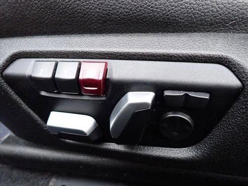 Used 2017 BMW 230i Coupe image 10