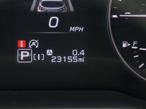 Used 2024 Subaru Crosstrek 2.0i Premium AWD/4WD image 2