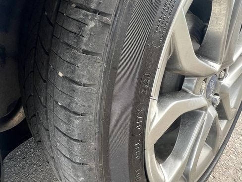 Used 2020 Ford Fusion SEL FWD image 16