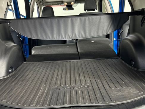 Used 2018 Toyota RAV4 XLE image 19