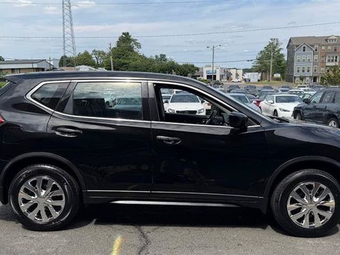 Used 2017 Nissan Rogue S AWD/4WD image 13