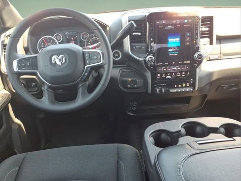 Used 2025 RAM 2500 Big Horn AWD/4WD image 7