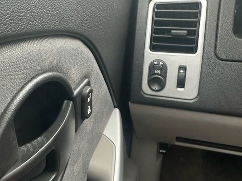 Used 2008 Chevrolet Equinox LS image 16