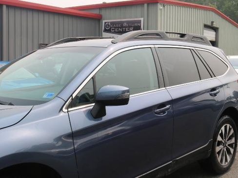 Used 2016 Subaru Outback 3.6R Limited AWD/4WD image 4