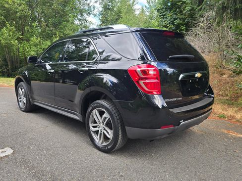 Used 2017 Chevrolet Equinox Premier w/ Enhanced Convenience Package AWD/4WD image 3