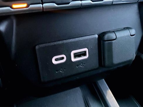 Used 2021 GMC Sierra 3500 Denali w/ Denali Ultimate Package image 33