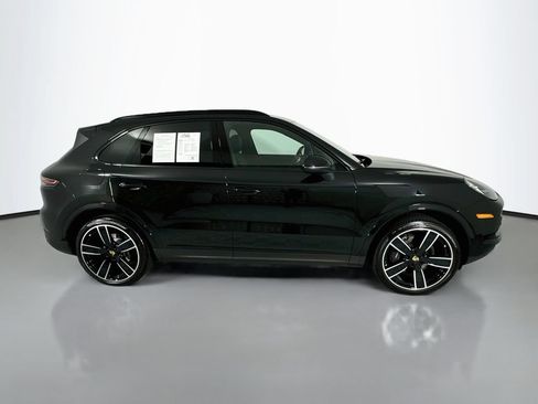 Certified 2023 Porsche Cayenne AWD/4WD image 8