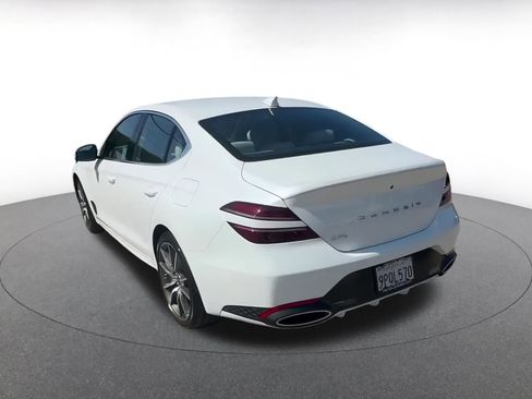 Used 2025 Genesis G70 2.5T image 12