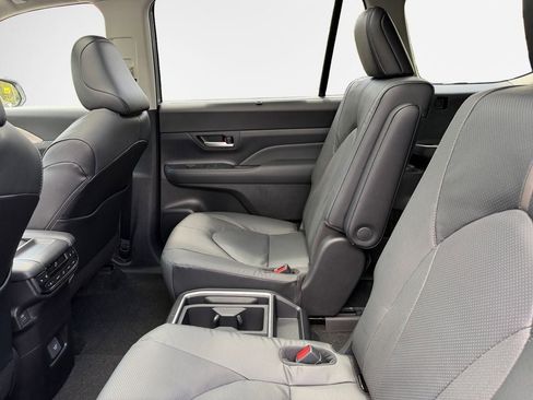 New 2026 Toyota Grand Highlander AWD image 14