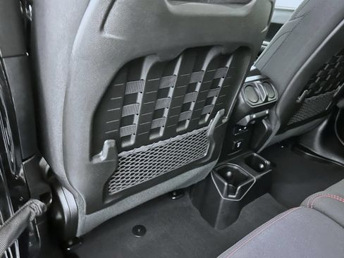 Used 2020 Jeep Wrangler Unlimited Rubicon AWD/4WD image 21