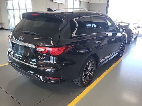 Used 2016 INFINITI QX60 FWD w/ Deluxe Technology Package image 3