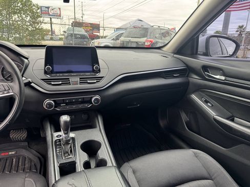 Used 2019 Nissan Altima 2.5 S FWD image 3