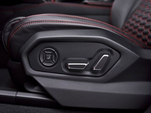 Used 2021 Lamborghini Urus image 38