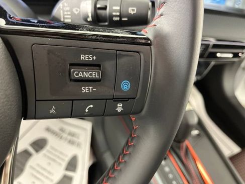 Used 2025 Nissan Kicks SR FWD image 23