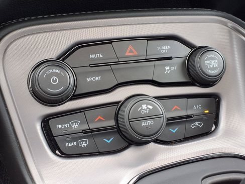 Used 2023 Dodge Challenger SXT RWD image 12