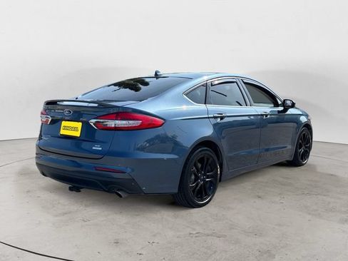 Used 2019 Ford Fusion SE w/ Equipment Group 151A FWD image 5