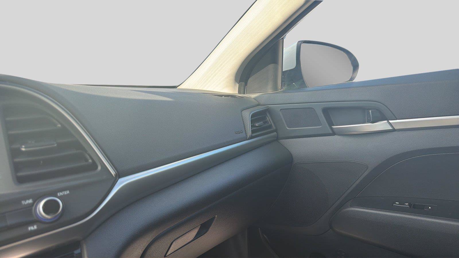Used 2020 Hyundai Elantra SE w/ Cargo Package (C1) FWD image 10