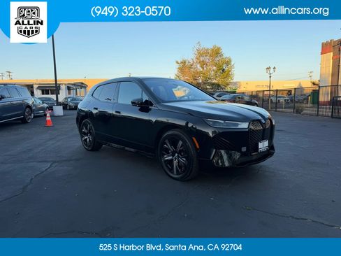 Used 2024 BMW iX xDrive50 w/ Premium Package AWD/4WD image 3