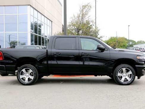 New 2026 RAM 1500 Express image 4