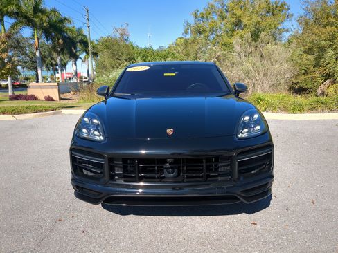 Used 2023 Porsche Cayenne Turbo GT image 2