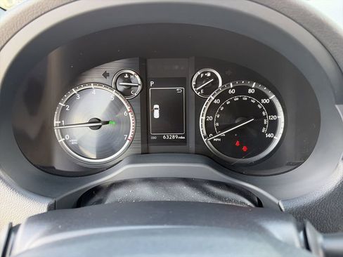 Used 2023 Lexus GX 460 Premium w/ Premium Package AWD/4WD image 18