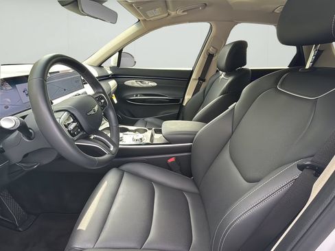 Certified 2026 Genesis GV70 2.5T AWD/4WD image 14
