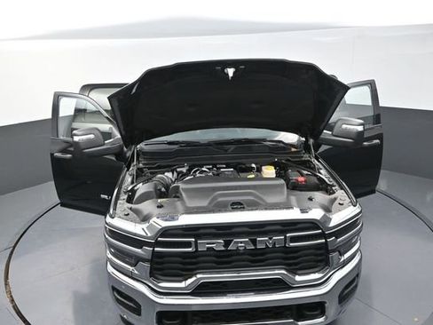 New 2025 RAM 2500 Big Horn AWD/4WD image 31