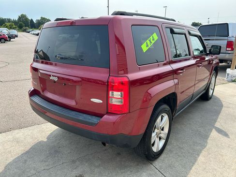 Used 2013 Jeep Patriot Latitude AWD/4WD image 5