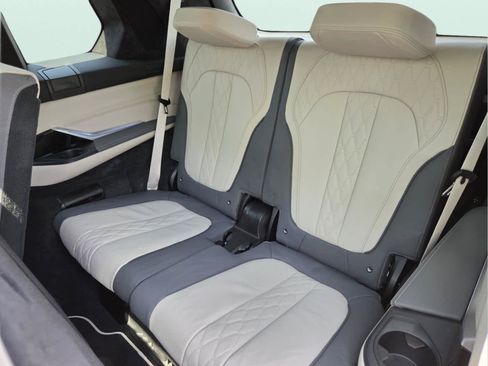 Used 2024 BMW X7 M60i w/ Executive Package AWD/4WD image 16