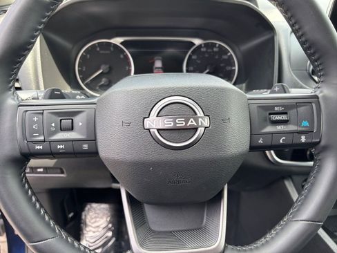 Used 2025 Nissan Rogue SV FWD image 29
