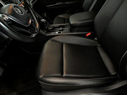 Used 2019 Volkswagen Atlas SE w/ Towing Package image 12