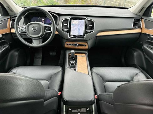 Used 2023 Volvo XC90 B5 Plus image 25