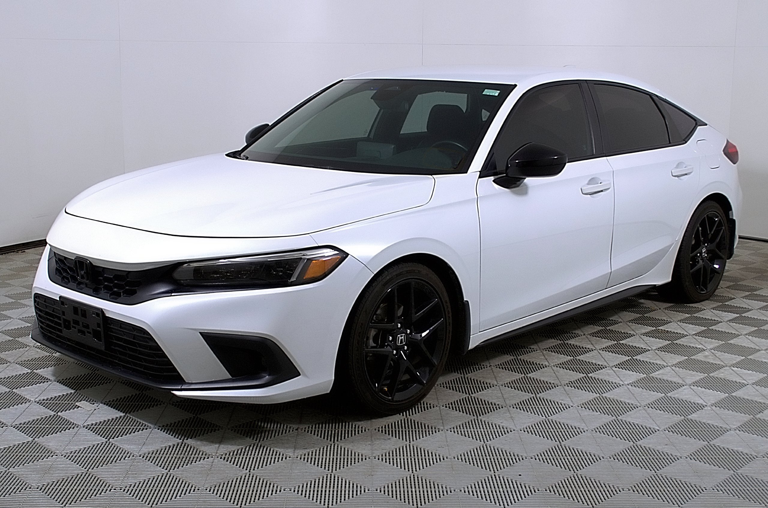 Used 2023 Honda Civic Sport image 3