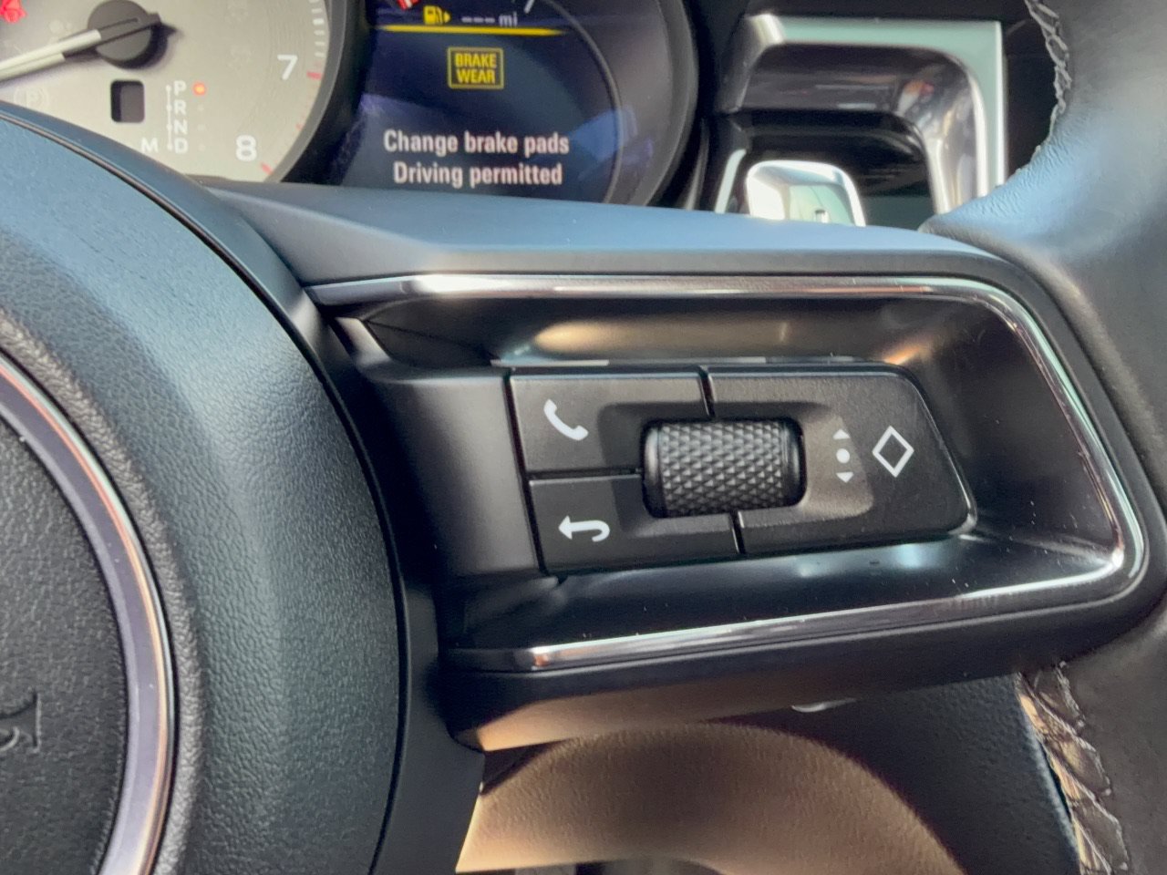 Certified 2024 Porsche Macan S AWD/4WD image 19