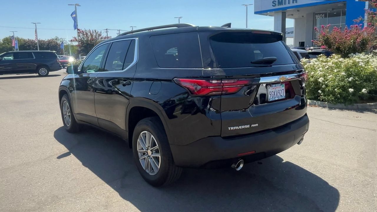Used 2023 Chevrolet Traverse LT w/ LPO, Cargo Package AWD/4WD image 5