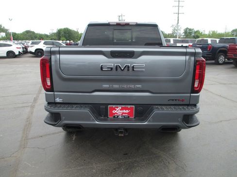 Used 2021 GMC Sierra 1500 AT4 w/ AT4 Premium Package AWD/4WD image 8