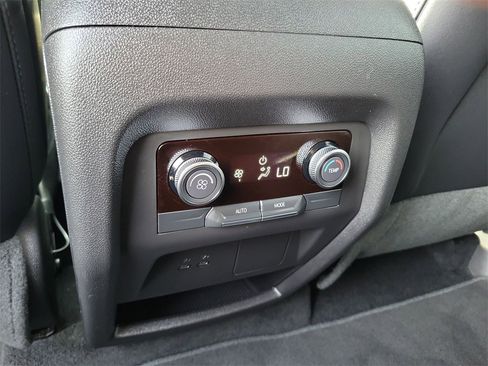 Used 2026 Buick Enclave Preferred image 21