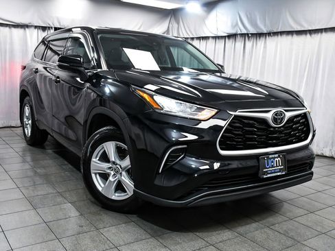 Used 2020 Toyota Highlander L AWD/4WD image 3
