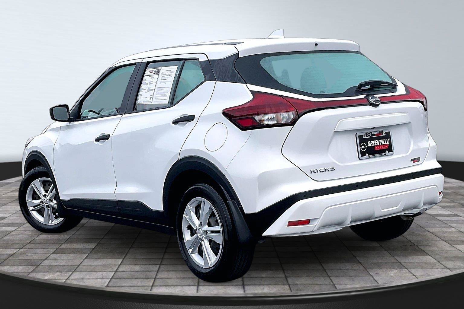 Certified 2025 Nissan Kicks Play S FWD image 3