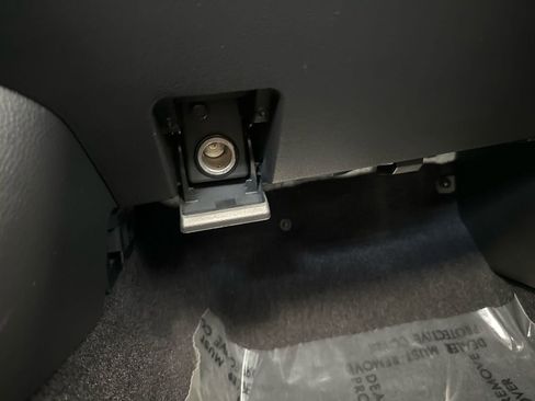 Used 2004 Nissan 350Z Enthusiast w/ Side Airbags Pkg image 69