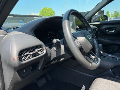 Certified 2025 Honda HR-V Sport image 27